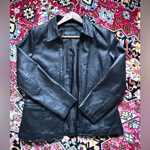 Leather jacket - Picture 1 of 2